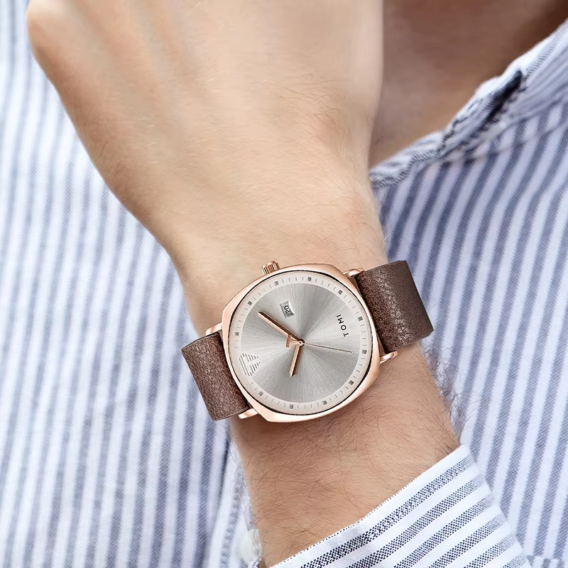 ⌚✨ Timeless Style That Never Goes Out of Fashion! 🖤